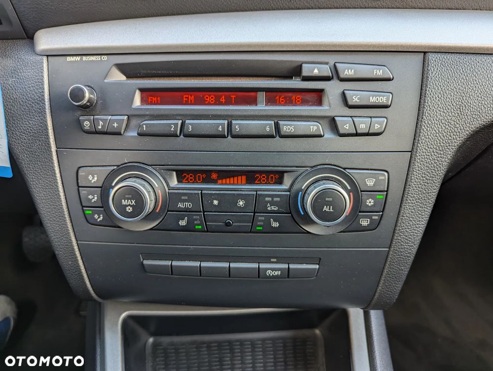 BMW Seria 1 118i - 18