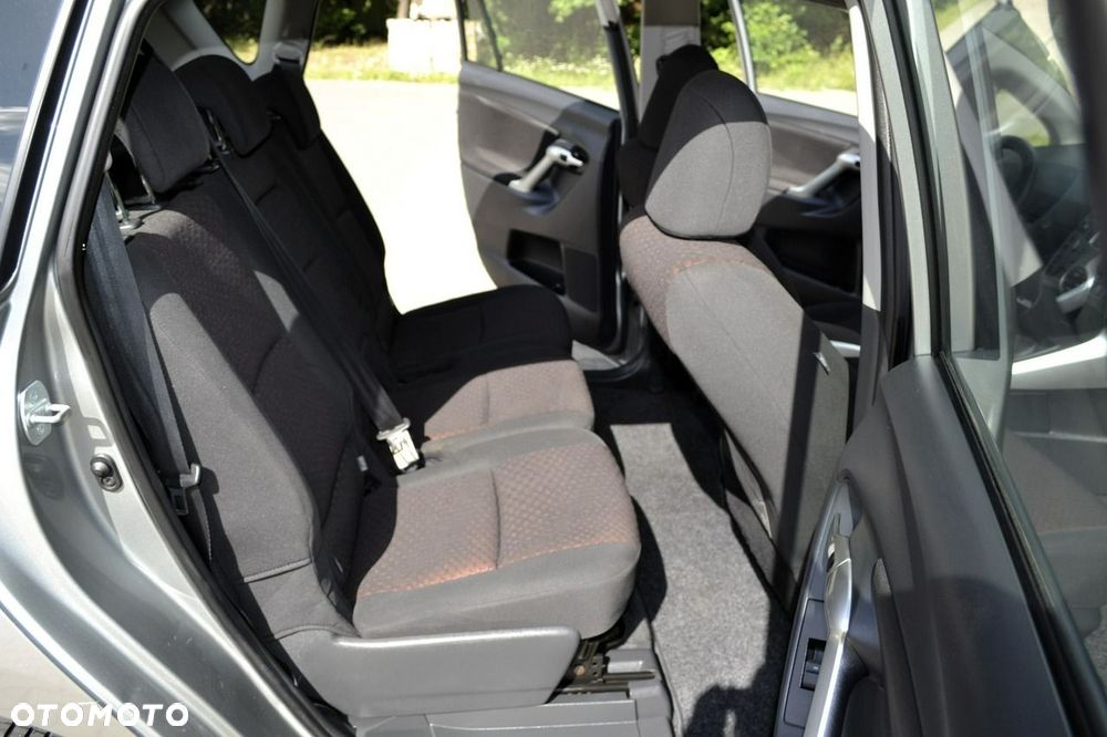 Toyota Verso 1.8 Premium - 29