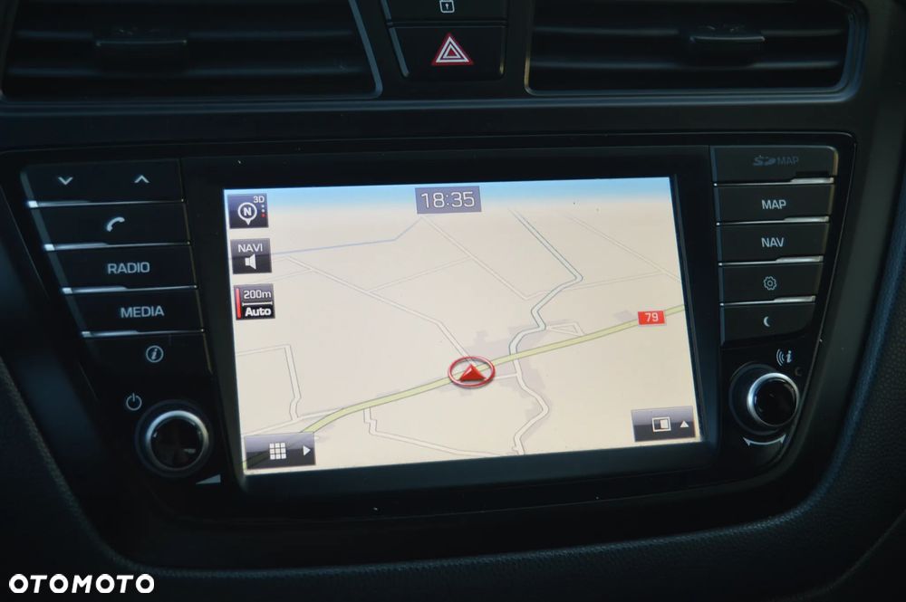 Hyundai i20 - 24