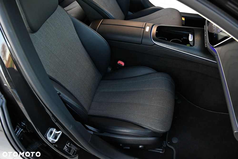 Mercedes-Benz Klasa E 200 Avantgarde - 25