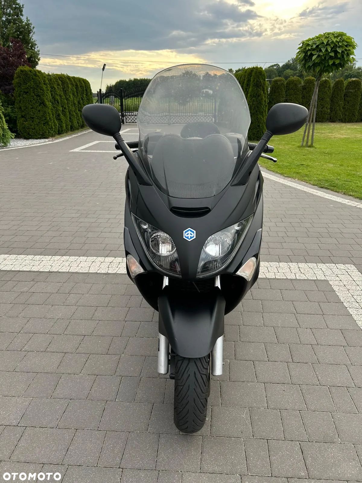 Piaggio Xevo - 1