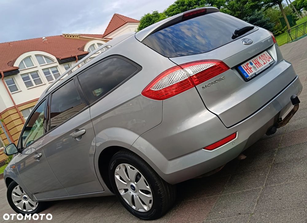 Ford Mondeo 2.0 Ambiente - 14