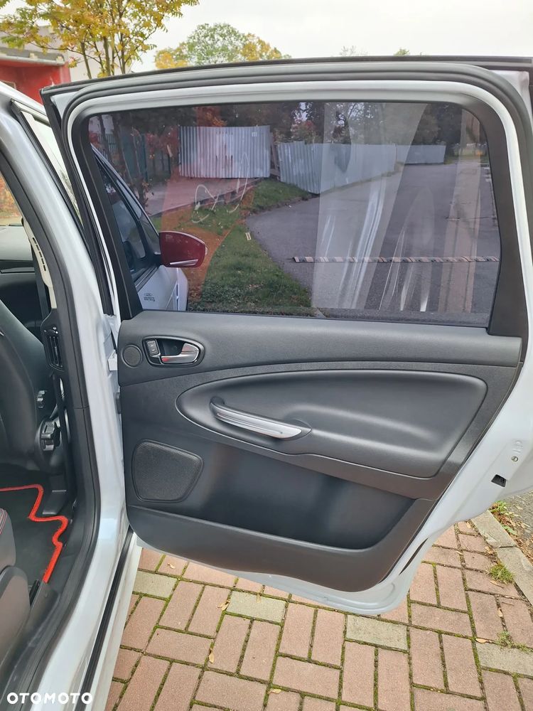 Ford S-Max 2.0 EcoBoost Titanium - 8