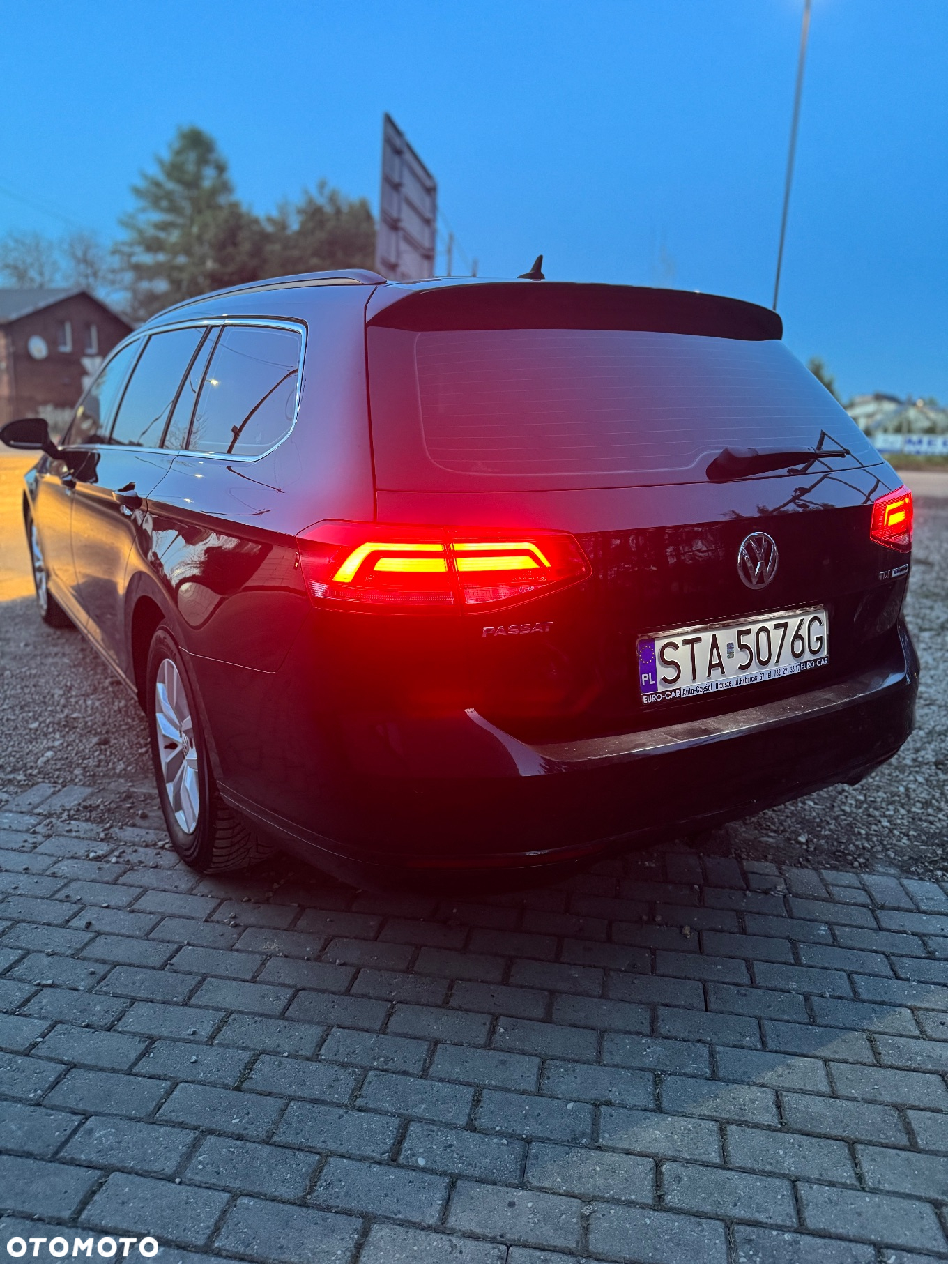 Volkswagen Passat Variant 1.6 TDI SCR DSG - 7
