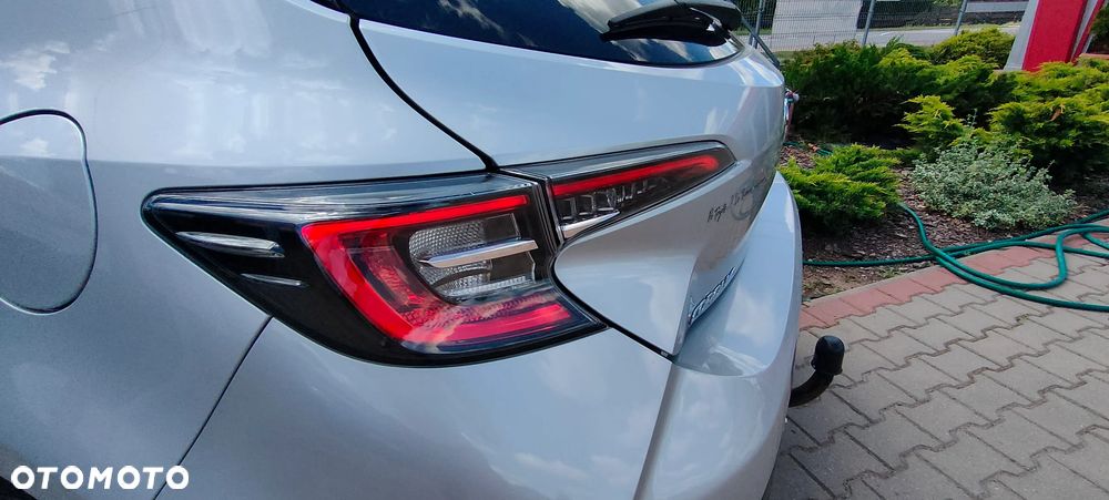 Toyota Corolla 1.8 Hybrid Executive - 16