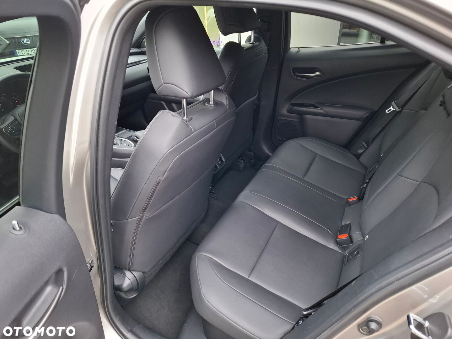 Lexus UX 250h GPF F Impression 2WD - 16