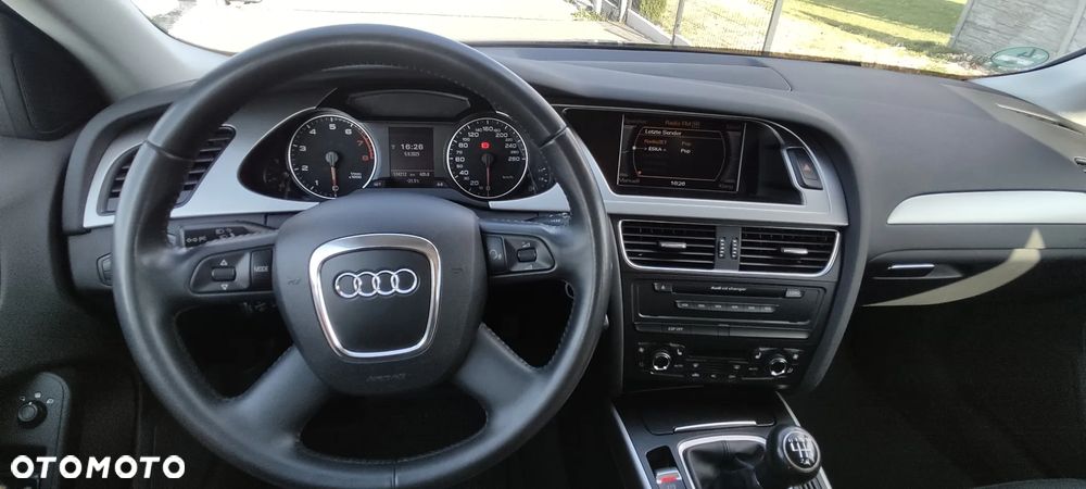 Audi A4 Avant 2.0 TFSI Attraction - 12
