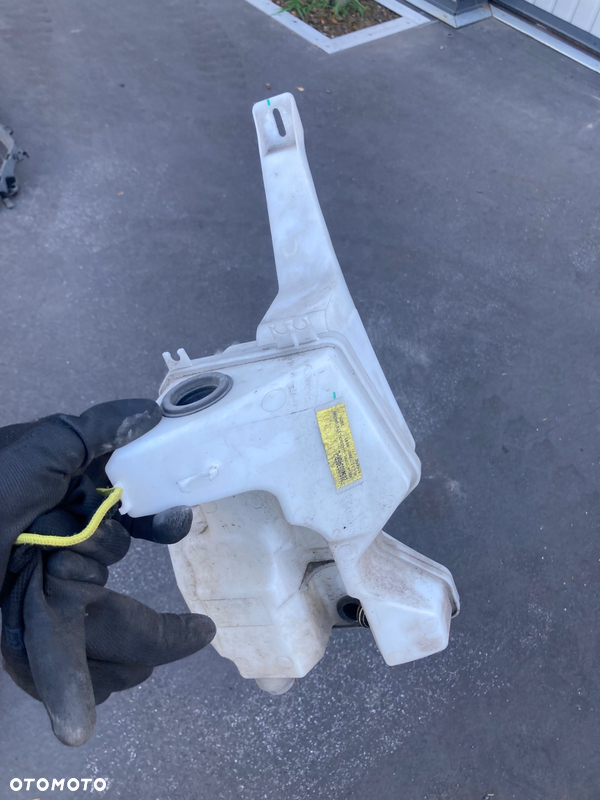 RENAULT CLIO 4 IV LIFT ZBIORNICZEK ZBIORNIK SPRYSKIWACZY  Wwa