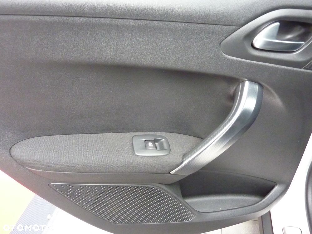 Peugeot 2008 PureTech 82 Allure - 21