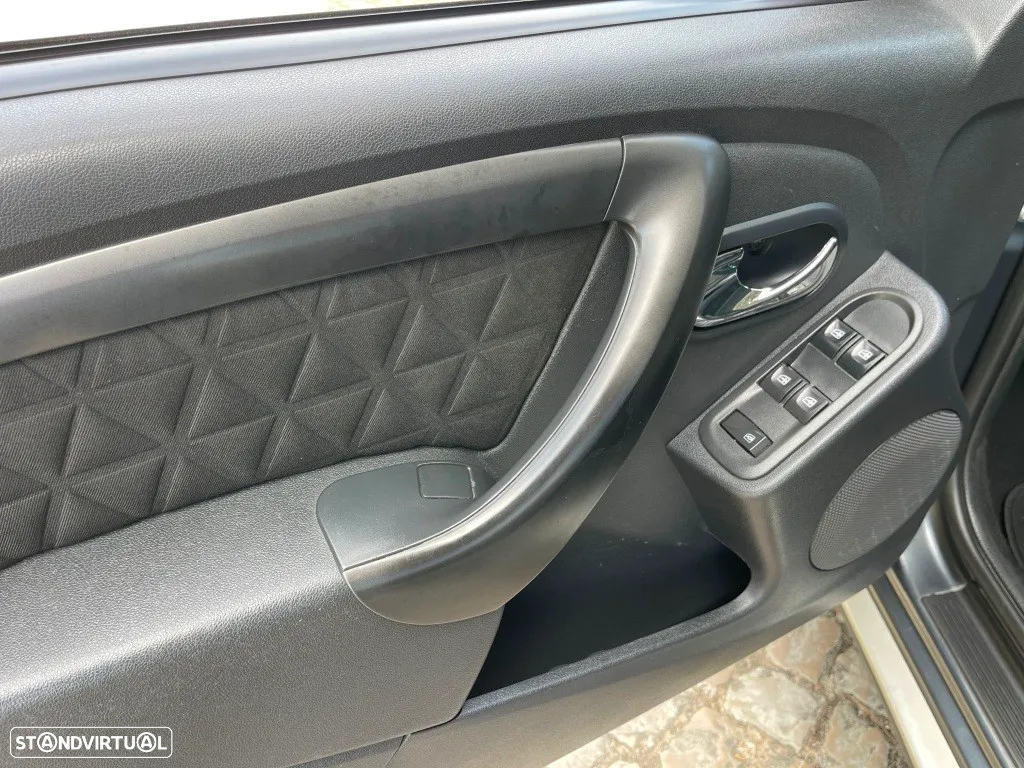 Dacia Duster 1.5 dCi SL Urban Explorer - 26