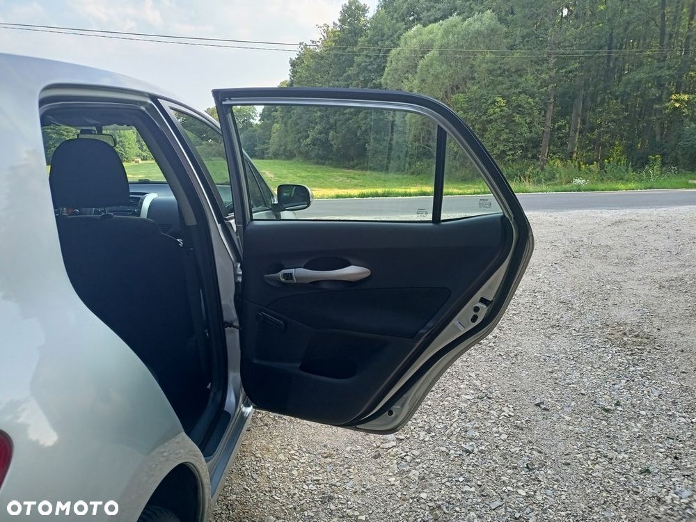 Toyota Auris 1.33 VVT-i Life Comfort - 26