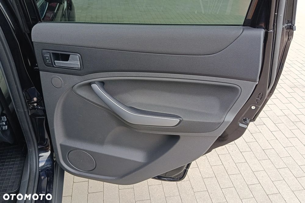 Ford Kuga 2.0 TDCi 4x4 Trend - 34