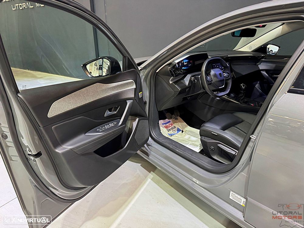 Peugeot 308 SW 1.2 PureTech Allure - 17