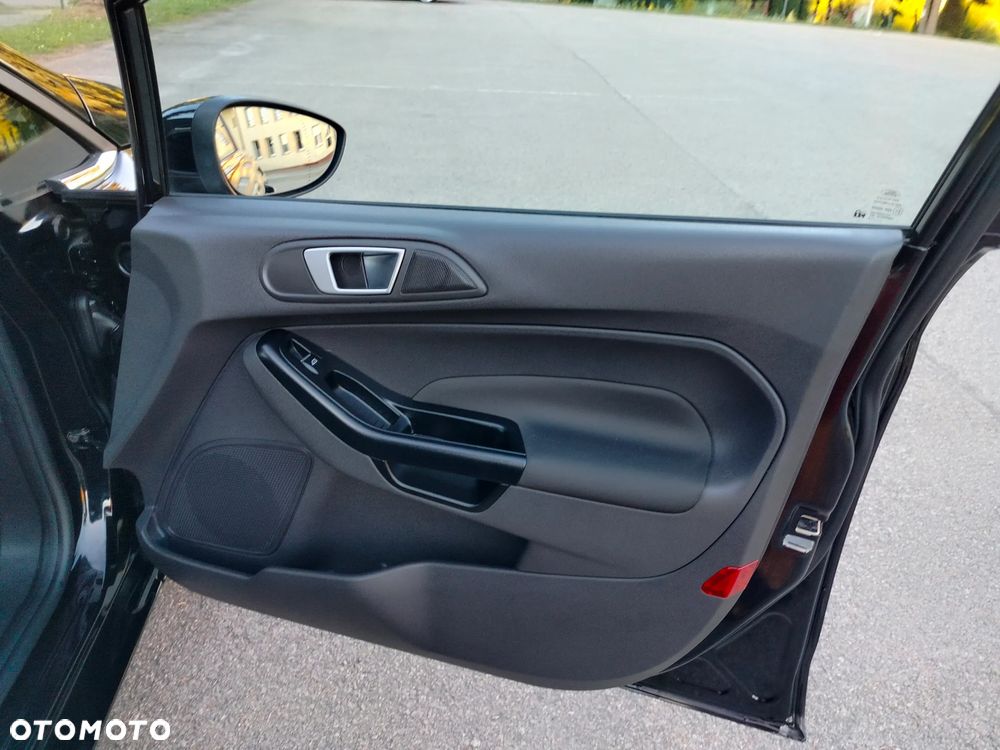 Ford Fiesta 1.25 Titanium EU5 - 13