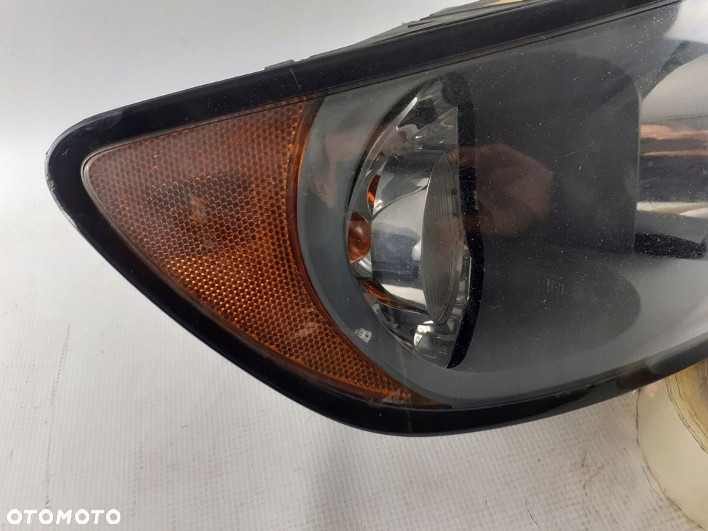 Volvo V50 S40 2004-2007 Lampa Prawa Xenon - 3