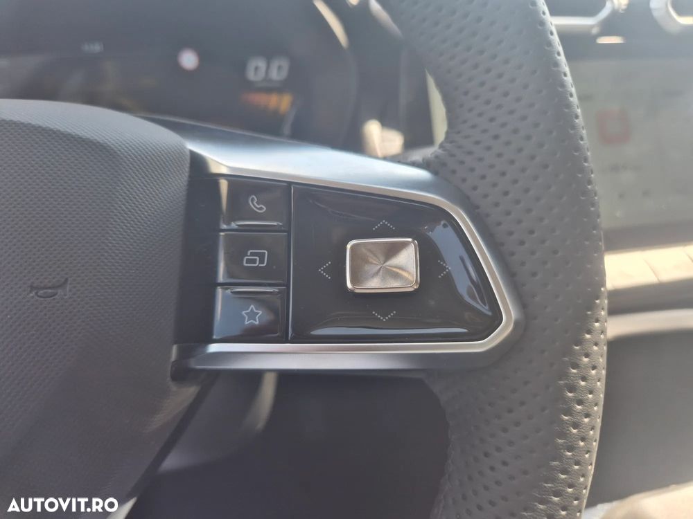 MG ZS HEV 1.5 GSI AT Exclusive - 16