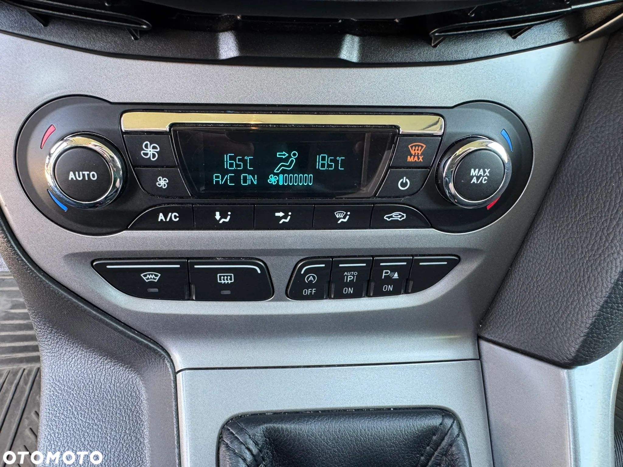 Ford Focus 1.0 EcoBoost Titanium - 13