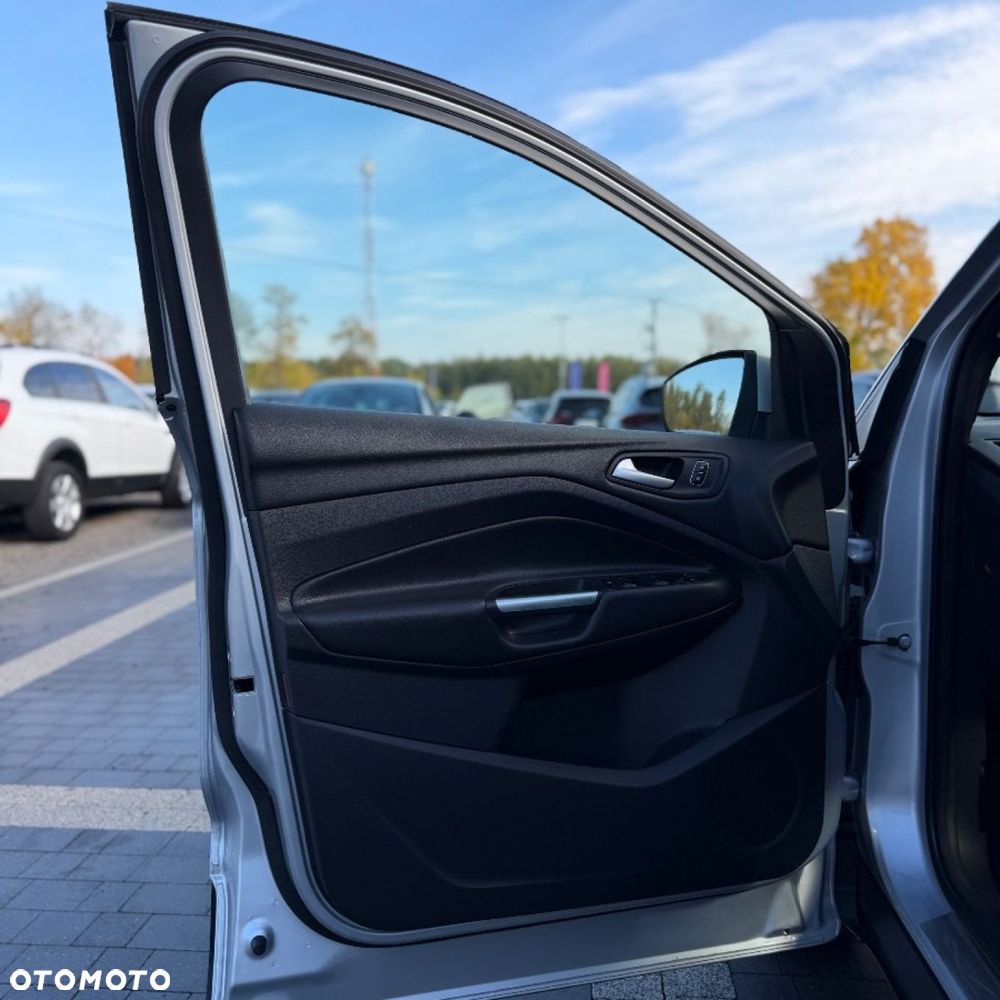 Ford Kuga - 34