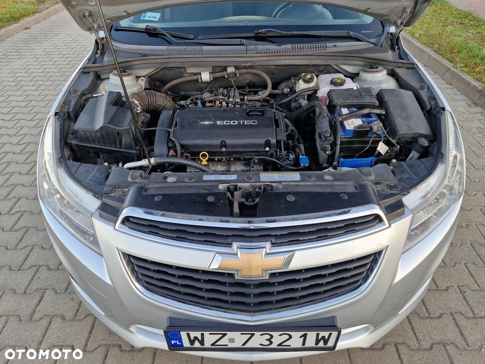 Chevrolet Cruze 1.6 LS+ - 10