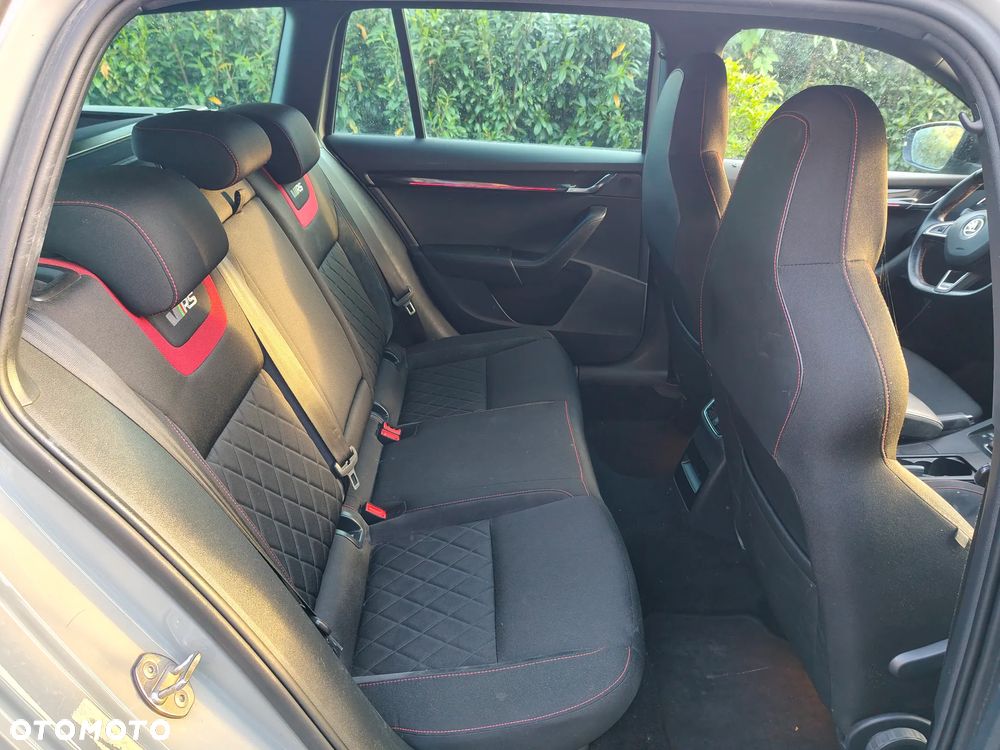 Skoda Octavia 2.0 TDI DSG RS - 6