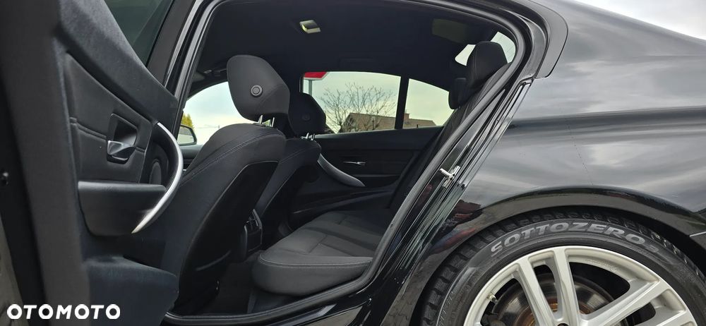 BMW Seria 3 - 21