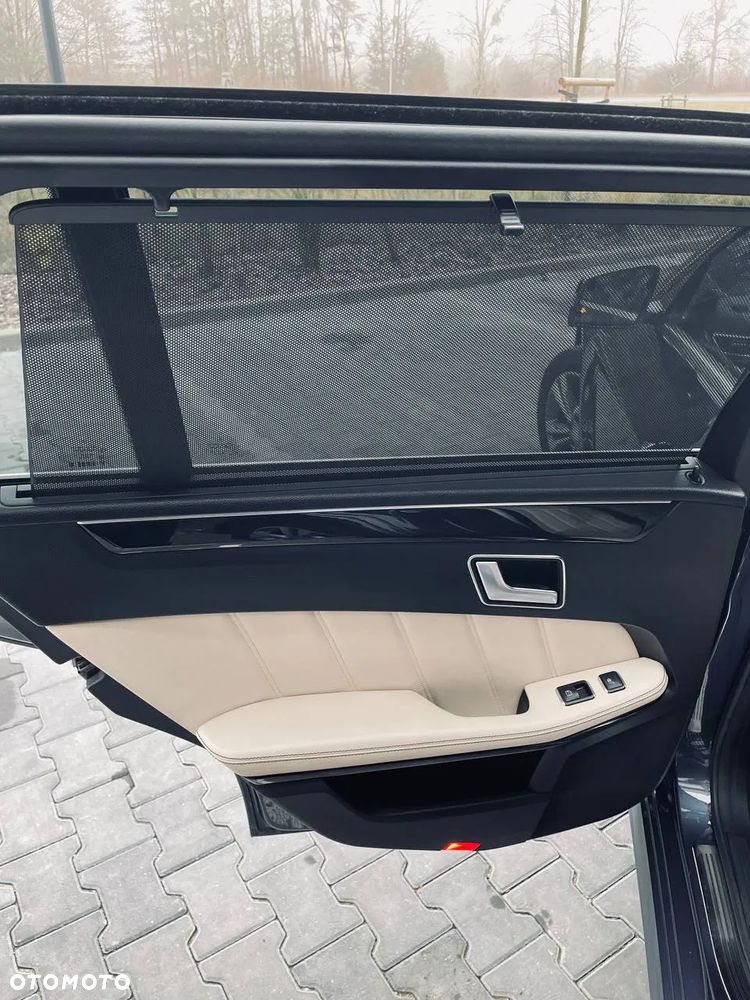 Mercedes-Benz Klasa E - 24