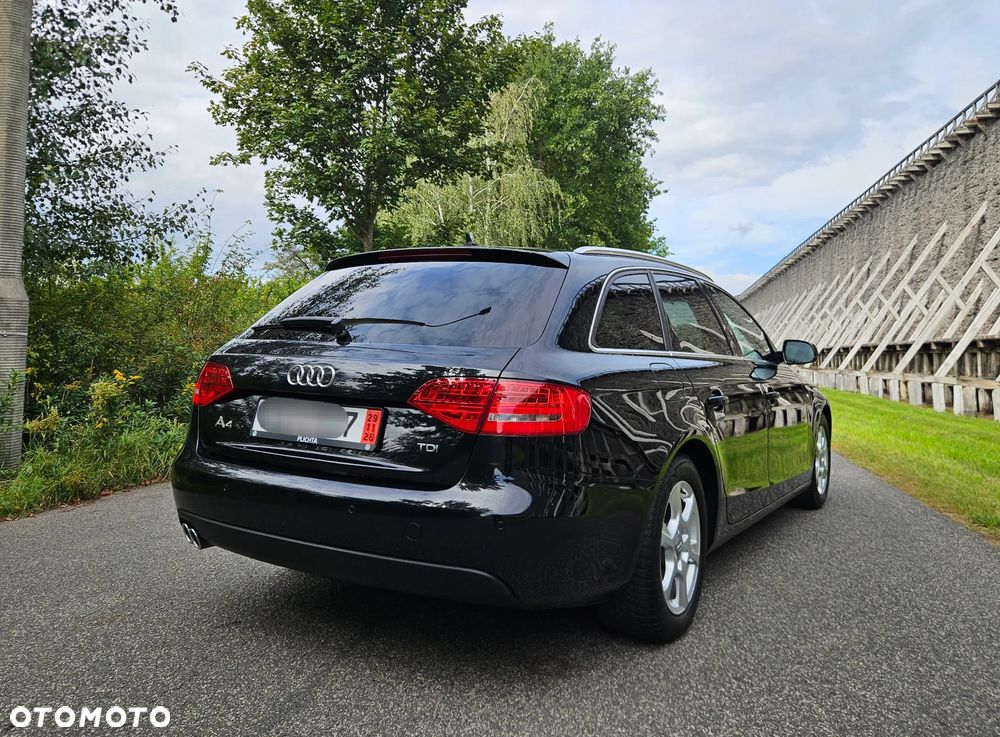 Audi A4 Avant 2.0 TDI - 8