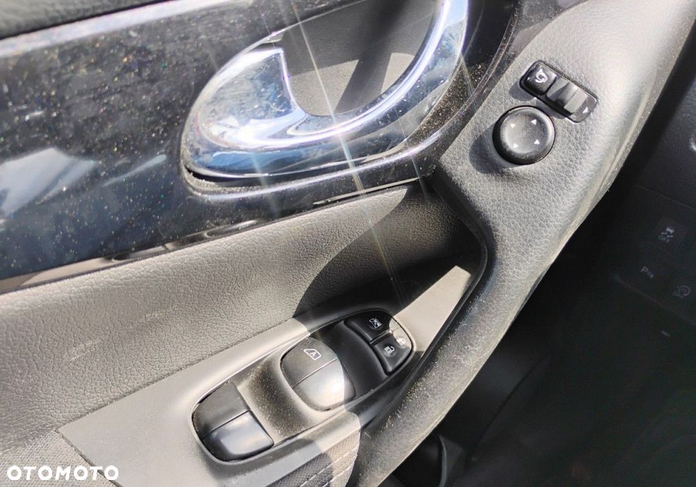 Nissan Qashqai - 11