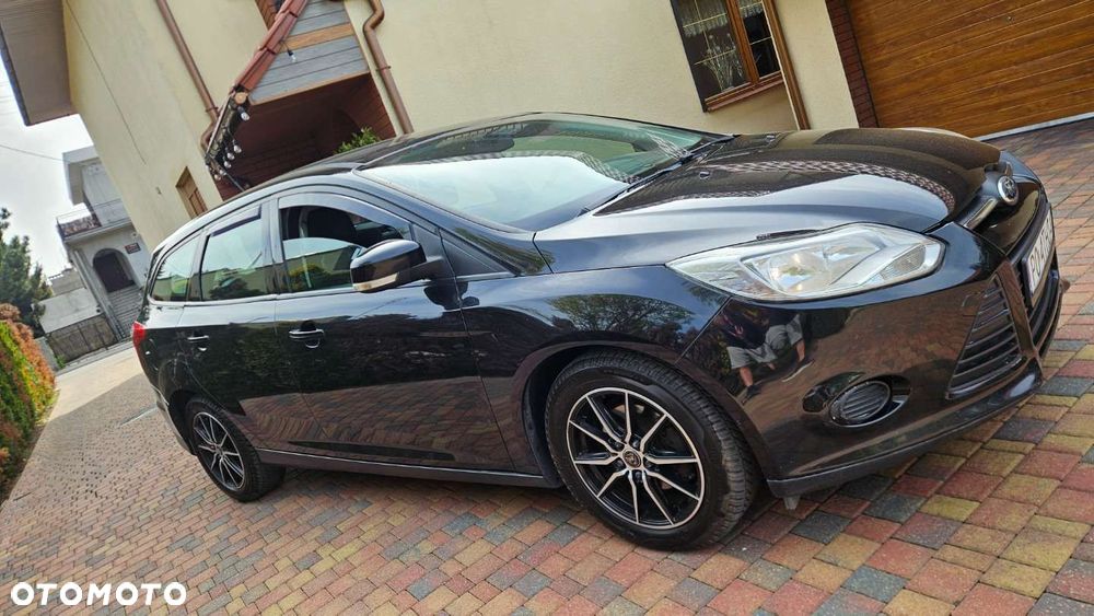 Ford Focus Turnier 1.6 TDCi DPF Start-Stopp-System Ambiente - 9