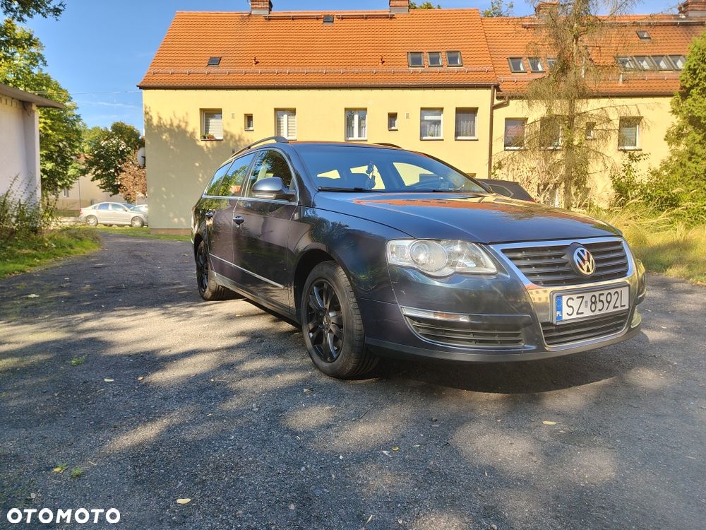 Volkswagen Passat - 2