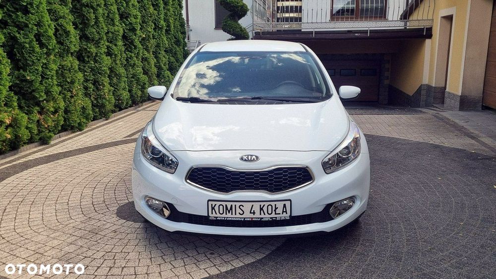 Kia Ceed - 9