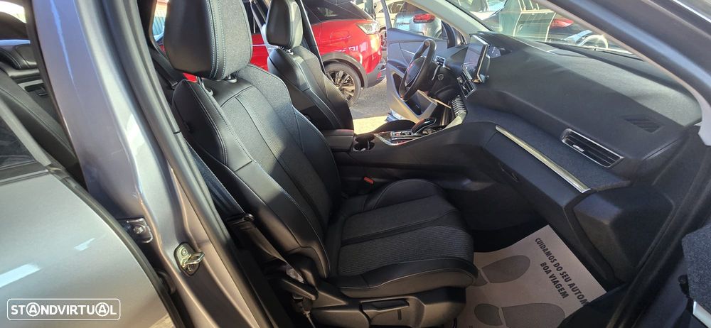 Peugeot 3008 1.6 Hybrid Allure Pack e-EAT8 - 19