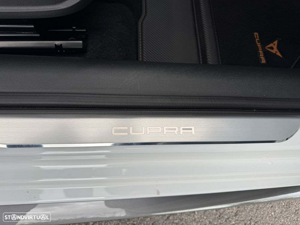 Cupra Leon 1.4 e-Hybrid VZ DSG - 12