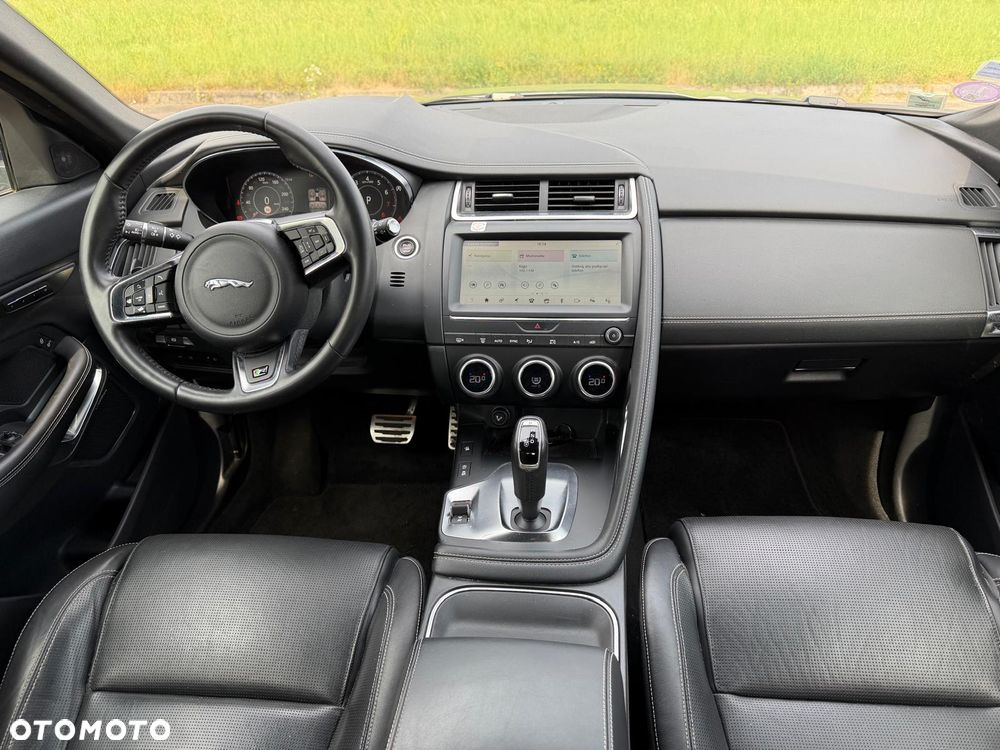 Jaguar E-Pace 2.0 i4P AWD R-Dynamic HSE - 14