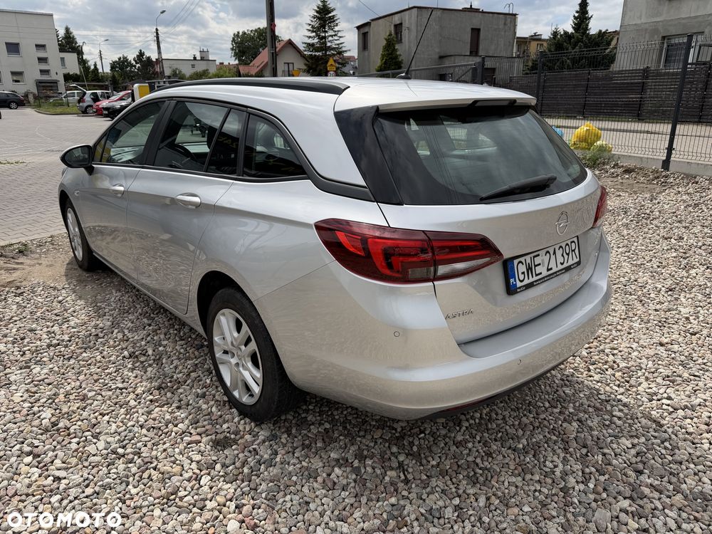 Opel Astra - 4