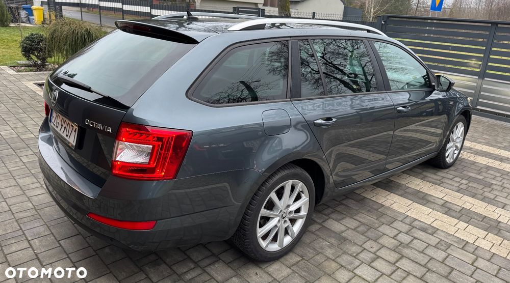 Skoda Octavia 2.0 TDI Joy DSG - 5