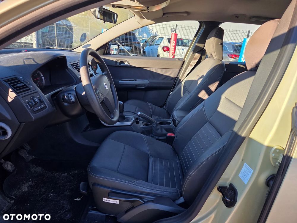 Volvo V50 2.0D Momentum - 17