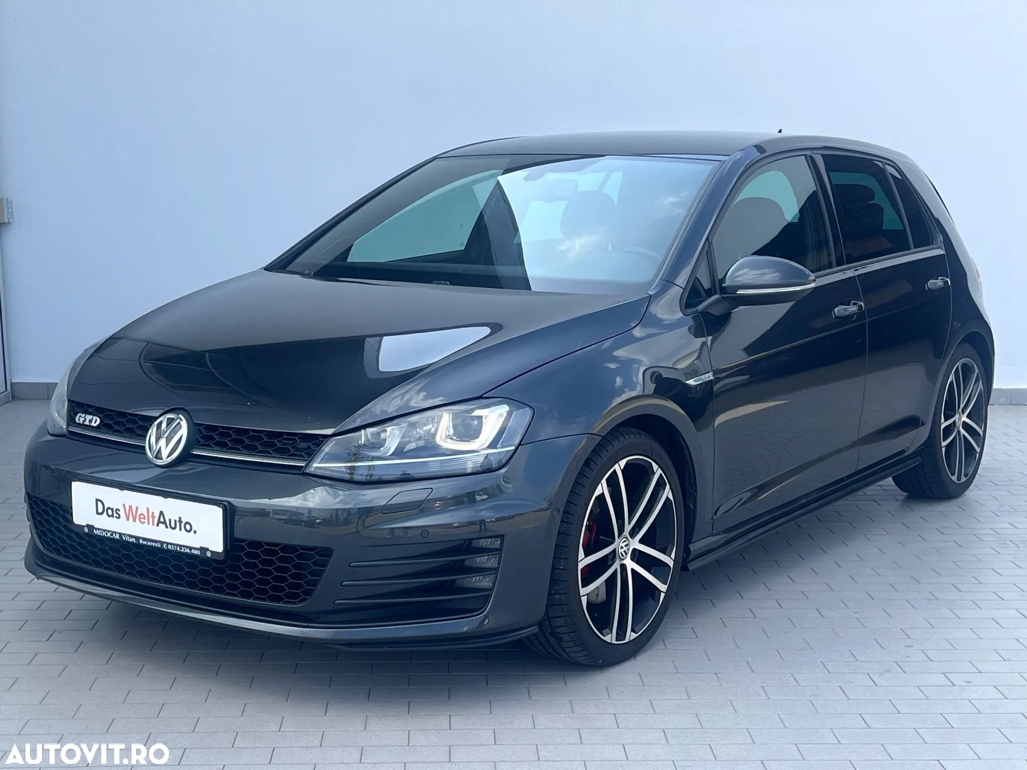 Volkswagen Golf 2.0 TDI GTD - 1