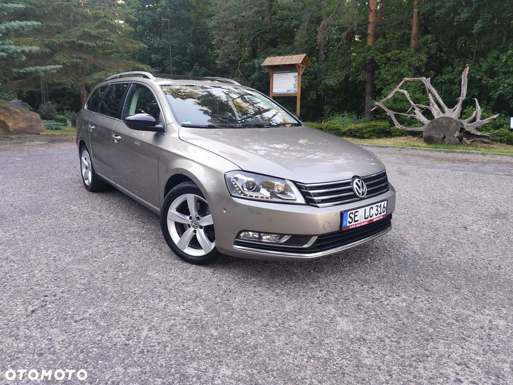 Volkswagen Passat 2.0 TDI DPF BlueMotion Technology Highline - 32