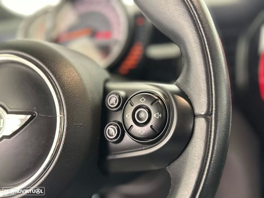 MINI 3 Portas One D - 37