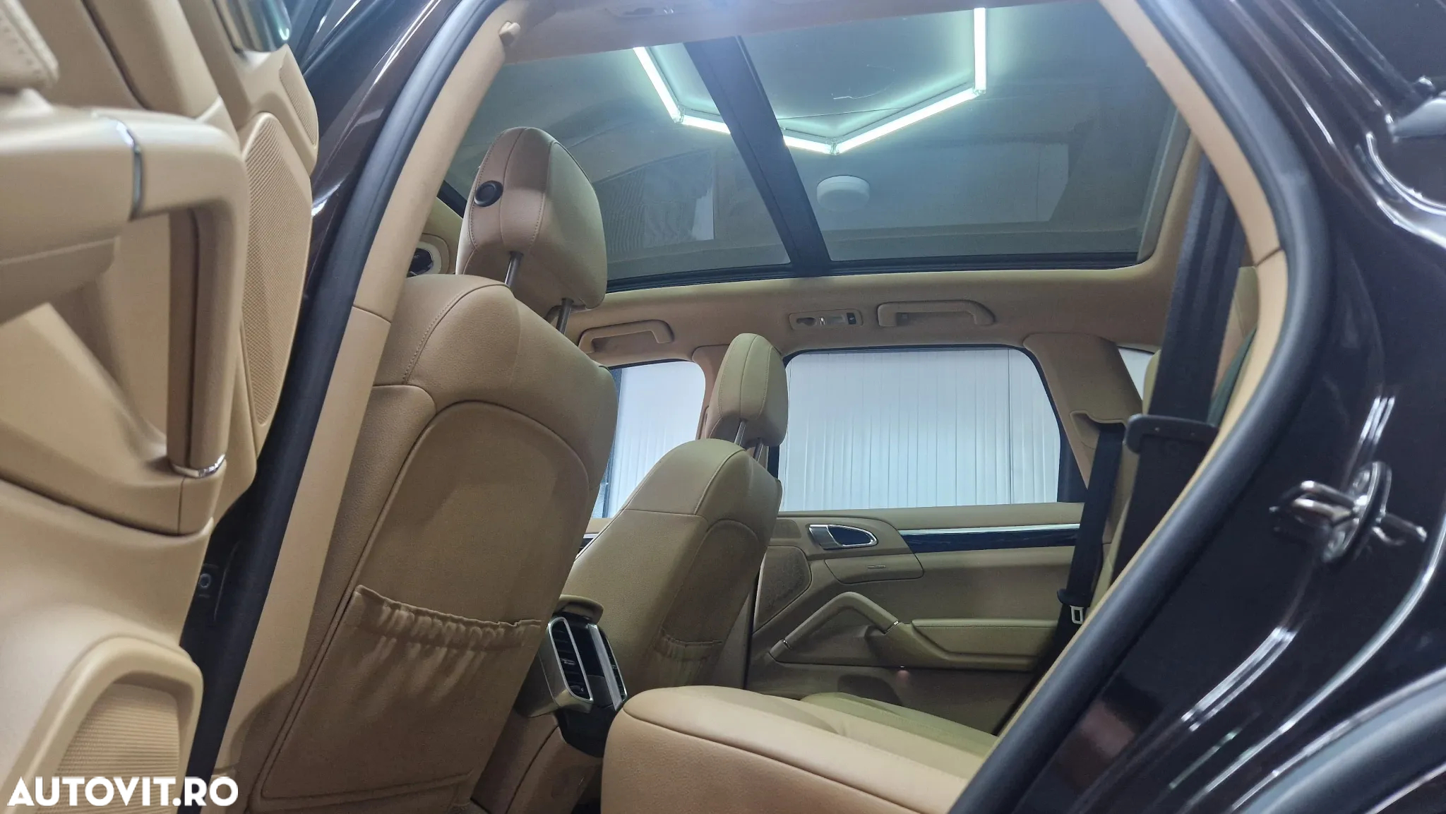 Porsche Cayenne - 31