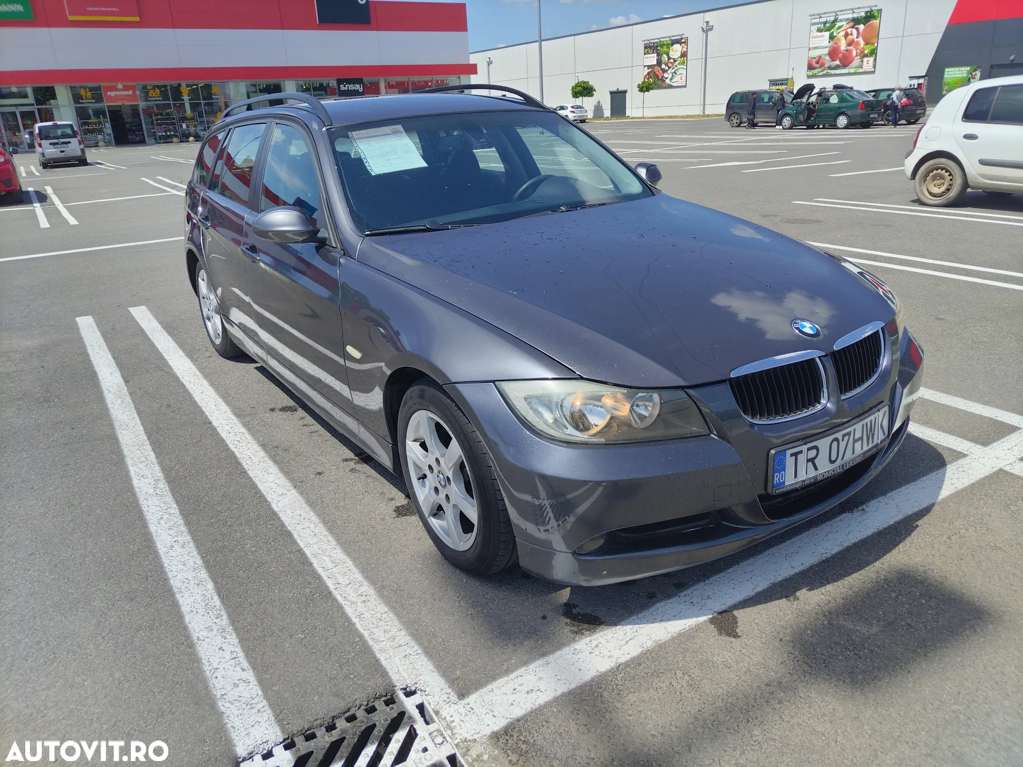 BMW Seria 3 318d Touring - 3