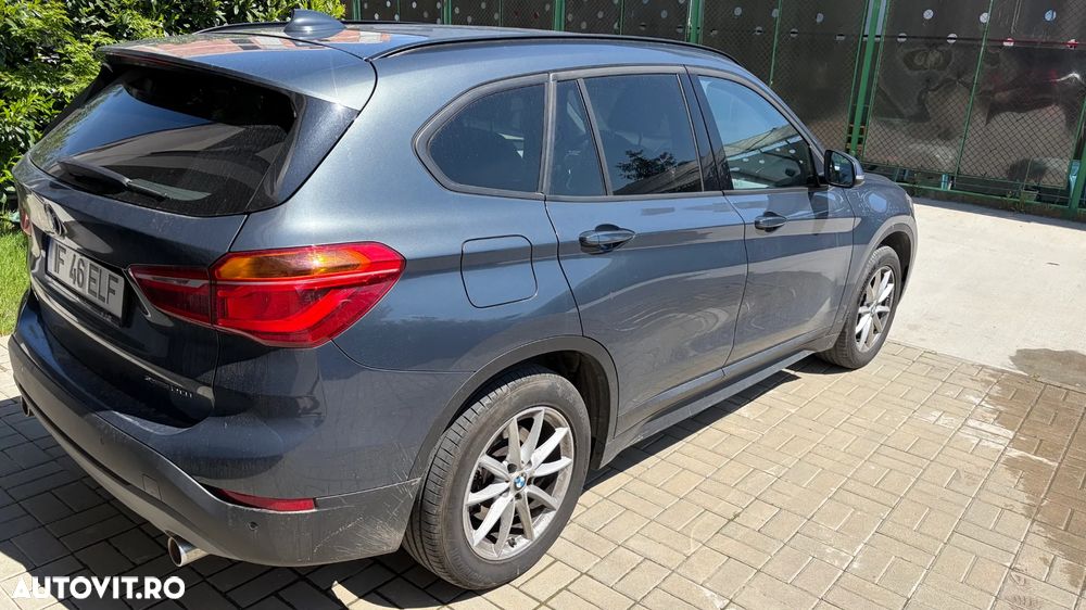 BMW X1 xDrive20i AT xLine - 6