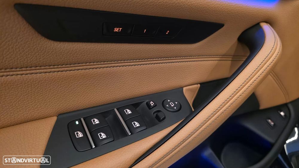 BMW 530 e iPerformance Line Luxury - 37