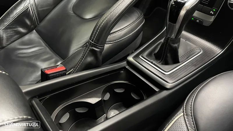 Volvo V40 2.0 D2 R-Design - 36