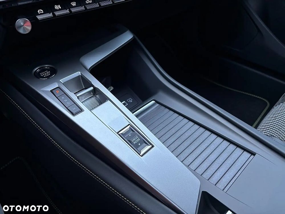 Peugeot 408 1.2 PureTech mHEV GT S&S e-DCS6 - 16