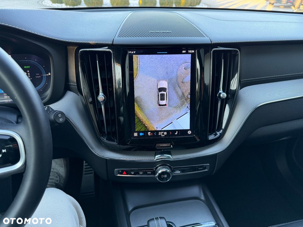 Volvo XC 60 T6 Plug-In Hybrid AWD Ultra Dark - 20