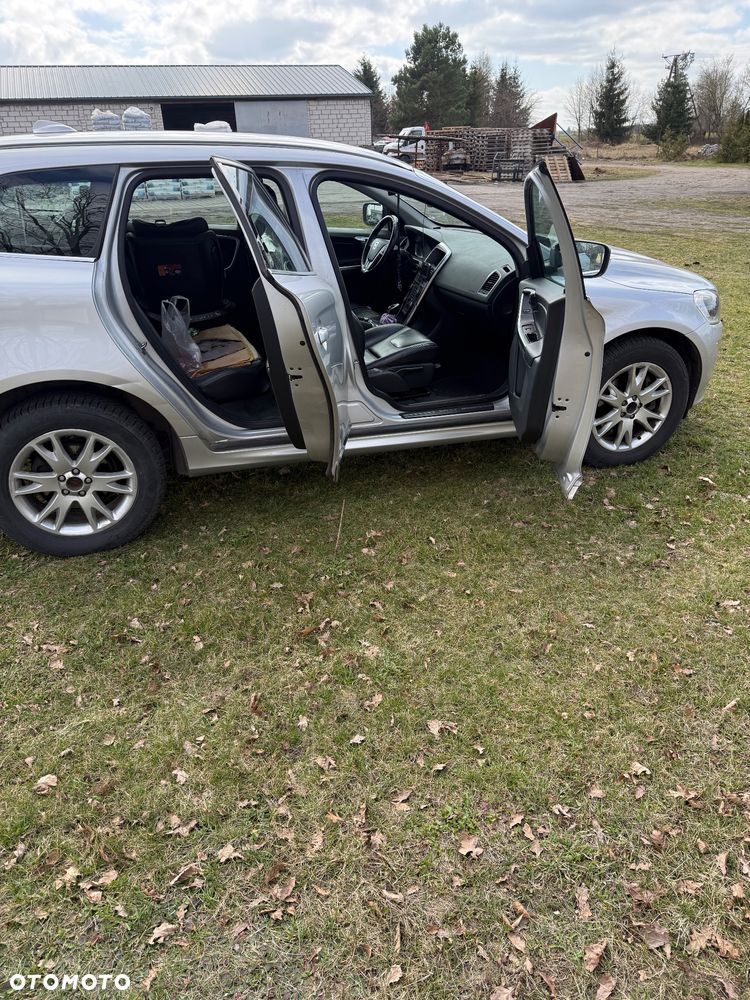 Volvo XC 60 D3 Momentum - 6