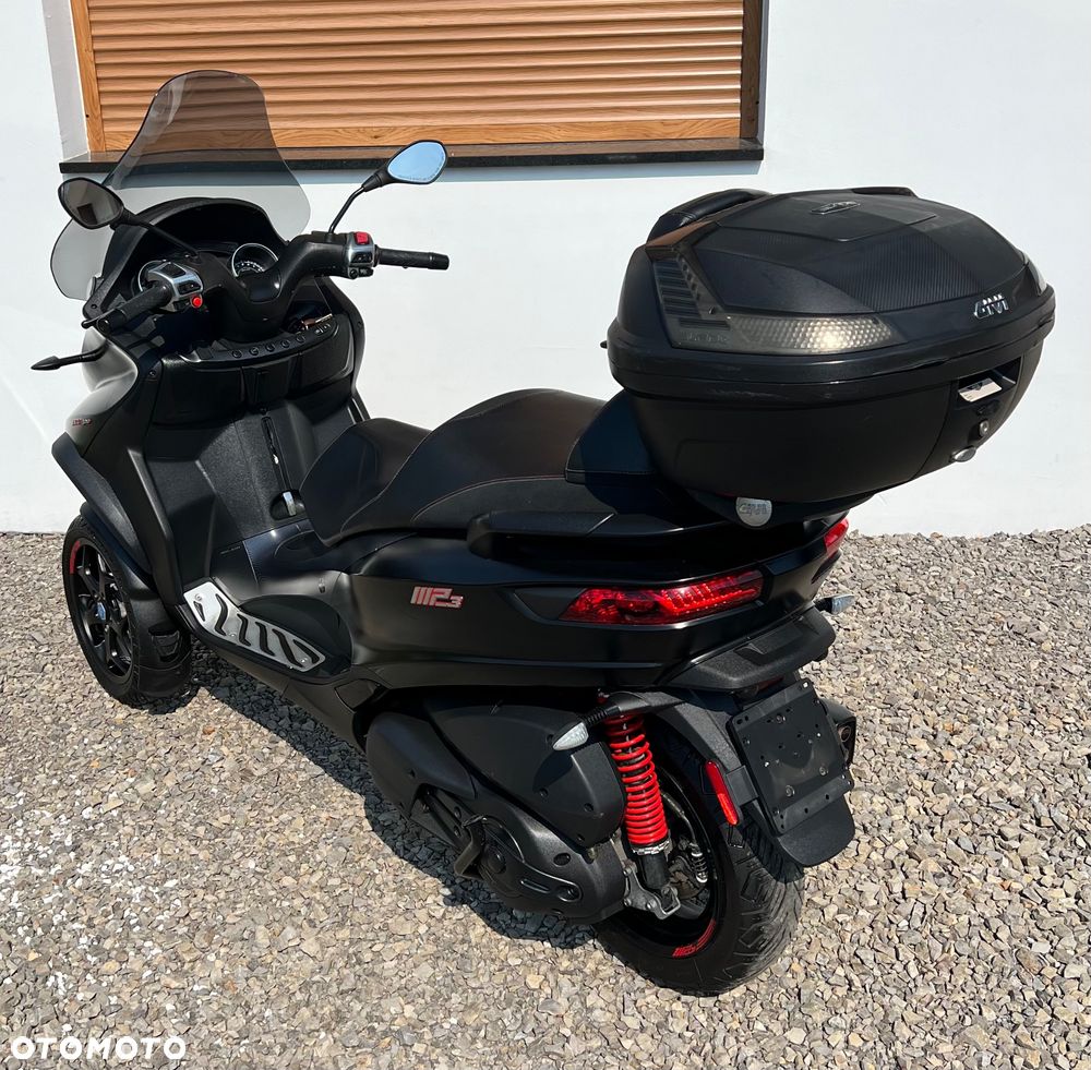 Piaggio MP-3 - 10