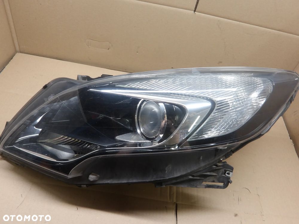 OPEL ZAFIRA C 12-16 2.0D LAMPA PRAWA PRZÓD PRZEDNIA 13399858 - 2